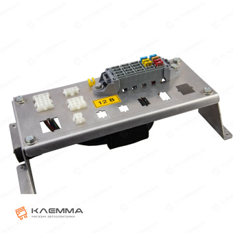 Разъем в панели Universal MATE-N-LOK -мама-_01