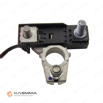 Клемма АКБ с держателем предохранителя MEGAVAL литая с крышкой (MTA) правая. 0301229_03