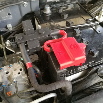 Клемма АКБ с винтами М686 «плюс» (MTA) с крышкой. 1507701_KIT_15