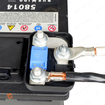 Клемма АКБ с держателем предохранителя MEGAVAL с крышкой (MTA). 0101703_17